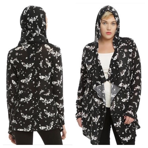Death moth flyaway hooded cardigan - Picture 1 of 4